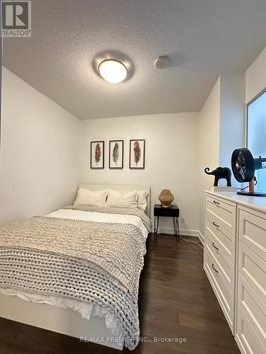 408 - 2220 Lake Shore Boulevard W, Toronto (Mimico), ON - Indoor Photo Showing Bedroom