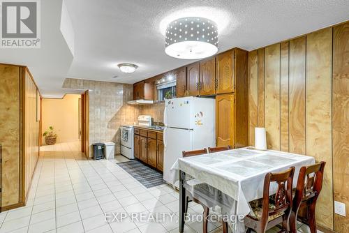 16 Heavitree Drive S, Toronto, ON - Indoor Photo Showing Kitchen