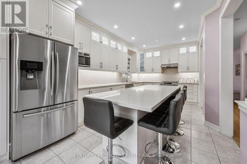 4 Silvershadow Terrace, Brampton (Sandringham-Wellington), ON - Indoor Photo Showing Kitchen With Upgraded Kitchen