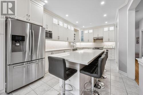 4 Silvershadow Terrace, Brampton, ON - Indoor Photo Showing Kitchen With Upgraded Kitchen