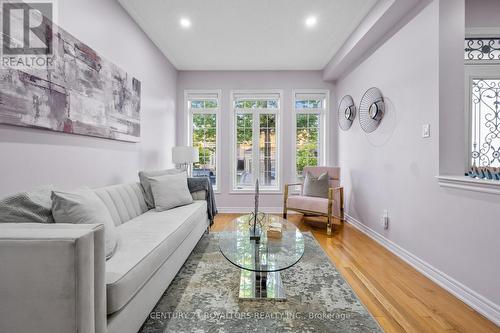 4 Silvershadow Terrace, Brampton (Sandringham-Wellington), ON - Indoor Photo Showing Living Room