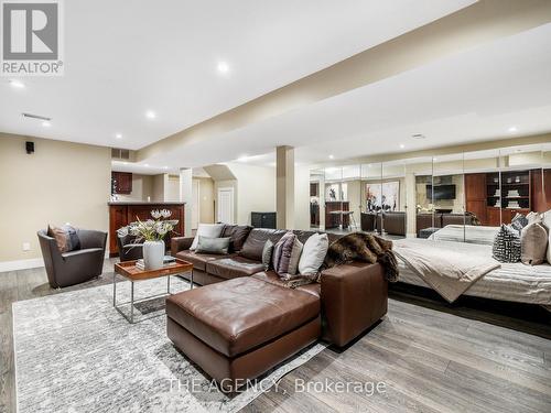 1213 Greenoaks Drive, Mississauga, ON - Indoor