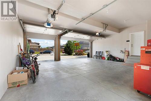 1078 Charlotte Crescent, Lakeshore, ON - Indoor Photo Showing Garage