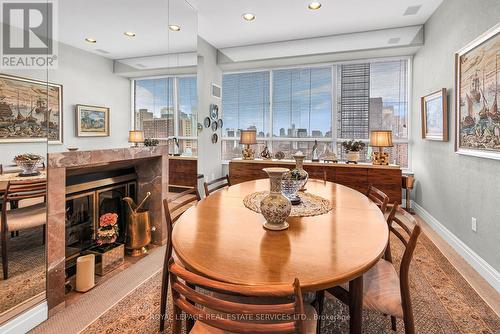 Ph5 - 130 Carlton Street, Toronto, ON - Indoor Photo Showing Dining Room