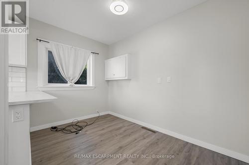 46 Commercial Street, Welland, ON - Indoor Photo Showing Other Room