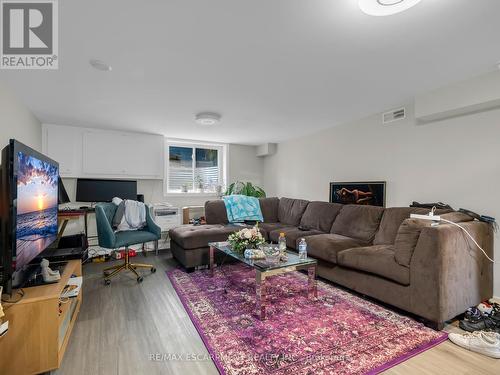 46 Commercial Street, Welland, ON - Indoor Photo Showing Living Room