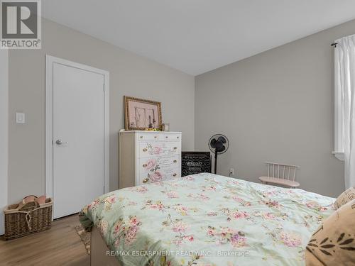 46 Commercial Street, Welland, ON - Indoor Photo Showing Bedroom