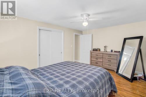 111 Oneida Boulevard, Hamilton, ON - Indoor Photo Showing Bedroom