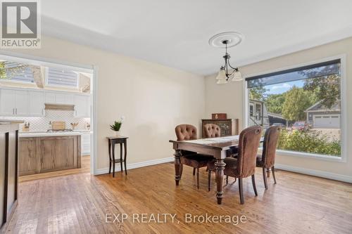 111 Oneida Boulevard, Hamilton (Ancaster), ON - Indoor Photo Showing Dining Room