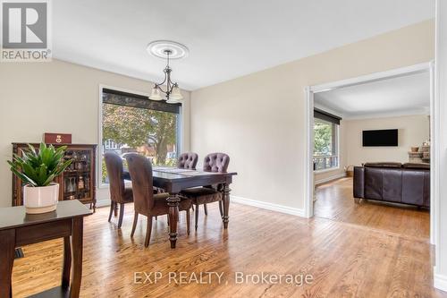 111 Oneida Boulevard, Hamilton (Ancaster), ON - Indoor Photo Showing Dining Room