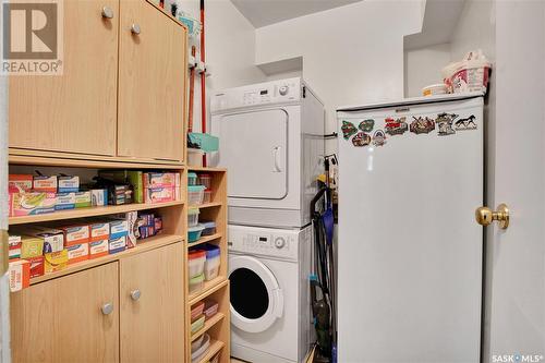 608 525 3Rd Avenue N, Saskatoon, SK - Indoor Photo Showing Laundry Room