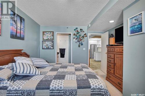 608 525 3Rd Avenue N, Saskatoon, SK - Indoor Photo Showing Bedroom