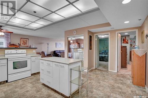 608 525 3Rd Avenue N, Saskatoon, SK - Indoor Photo Showing Kitchen