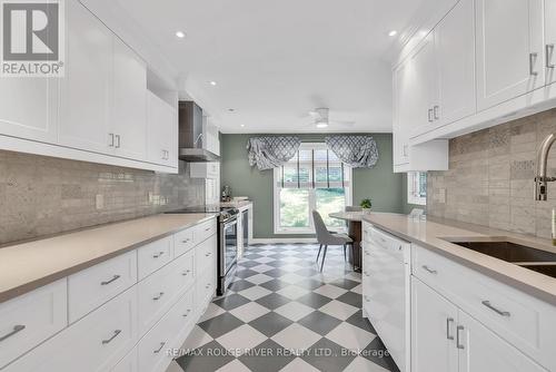 7494 Bamsey Drive, Hamilton Township, ON - Indoor Photo Showing Kitchen