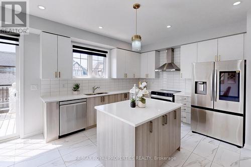 350 Coronation Road, Whitby, ON - Indoor Photo Showing Kitchen With Stainless Steel Kitchen With Double Sink With Upgraded Kitchen