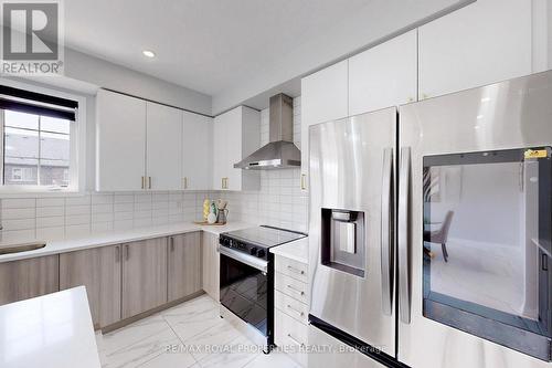 350 Coronation Road, Whitby, ON - Indoor Photo Showing Kitchen With Stainless Steel Kitchen With Upgraded Kitchen