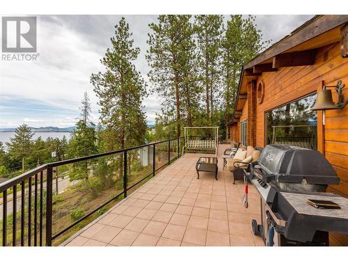 362 Uplands Drive, Kelowna, BC - Outdoor With Exterior