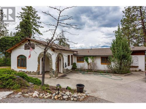 362 Uplands Drive, Kelowna, BC - Outdoor With Facade