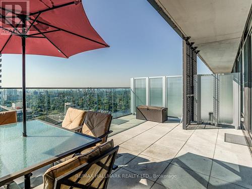 2611 - 8 Eglinton Avenue E, Toronto (Mount Pleasant West), ON - Outdoor With View With Exterior