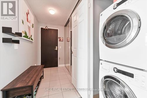 Ph15 - 30 Grand Trunk Crescent, Toronto (Waterfront Communities), ON - Indoor Photo Showing Laundry Room