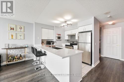 Ph15 - 30 Grand Trunk Crescent, Toronto (Waterfront Communities), ON - Indoor Photo Showing Kitchen With Stainless Steel Kitchen