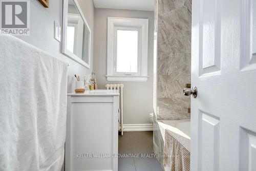 10 Alameda Avenue, Toronto (Oakwood Village), ON - Indoor Photo Showing Bathroom