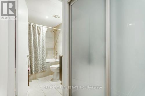 402 - 650 King Street W, Toronto (Waterfront Communities), ON - Indoor Photo Showing Bathroom