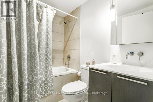 402 - 650 King Street W, Toronto (Waterfront Communities), ON - Indoor Photo Showing Bathroom