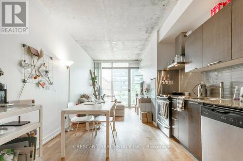 402 - 650 King Street W, Toronto (Waterfront Communities), ON - Indoor Photo Showing Kitchen