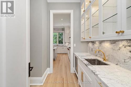 8 Vesta Drive, Toronto, ON - Indoor Photo Showing Kitchen