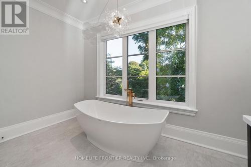 8 Vesta Drive, Toronto, ON - Indoor Photo Showing Bathroom