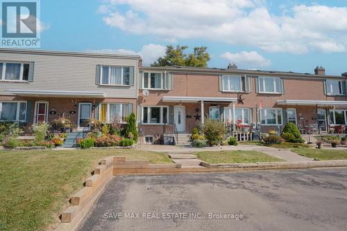 28 - 740 Kennedy Road, Toronto (Ionview), ON - Outdoor With Facade