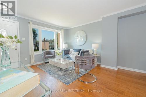 28 - 740 Kennedy Road, Toronto (Ionview), ON - Indoor Photo Showing Living Room