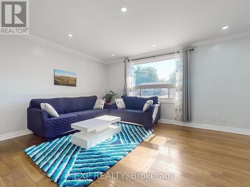 40 Adanac Drive, Toronto (Cliffcrest), ON - Indoor Photo Showing Living Room