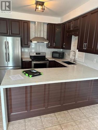 78 Lahore Crescent, Markham (Cedarwood), ON - Indoor Photo Showing Kitchen