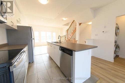 125 Sandhill Crane Drive, Wasaga Beach, ON - Indoor Photo Showing Kitchen With Double Sink