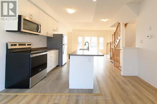 125 Sandhill Crane Drive, Wasaga Beach, ON - Indoor Photo Showing Kitchen