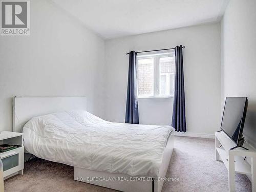 31 Labrish Road, Brampton (Northwest Brampton), ON - Indoor Photo Showing Bedroom