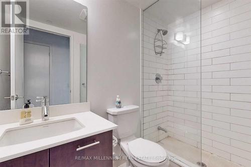 608 - 2212 Lakeshore Boulevard W, Toronto (Mimico), ON - Indoor Photo Showing Bathroom