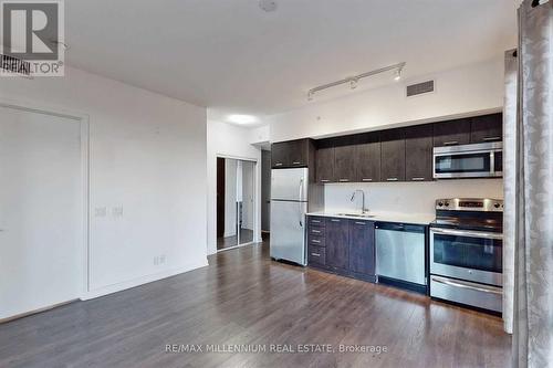 608 - 2212 Lakeshore Boulevard W, Toronto (Mimico), ON - Indoor Photo Showing Kitchen