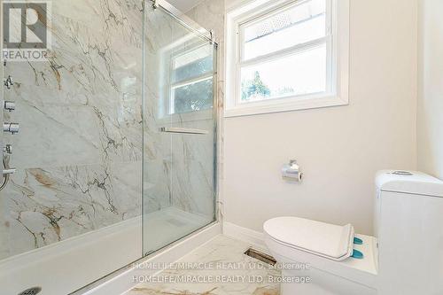 20 Helmsdale Crescent, Toronto, ON - Indoor Photo Showing Bathroom