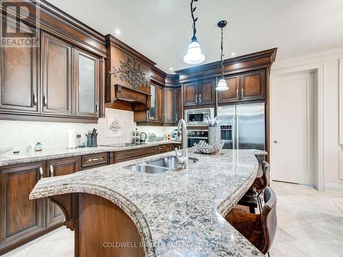 8283 Kipling Avenue, Vaughan, ON - Indoor Photo Showing Kitchen With Double Sink With Upgraded Kitchen