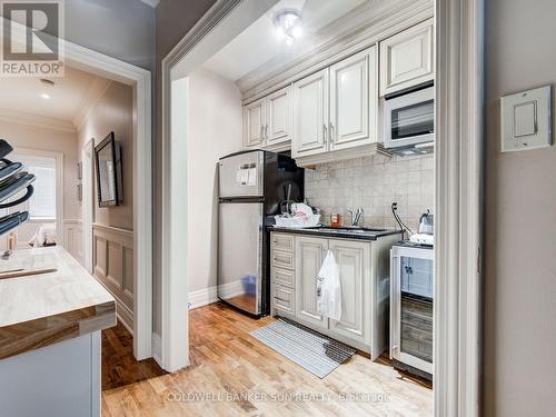 8283 Kipling Avenue, Vaughan, ON - Indoor Photo Showing Kitchen