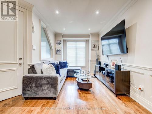 8283 Kipling Avenue, Vaughan, ON - Indoor Photo Showing Living Room