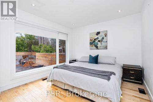 105 Mineola Road W, Mississauga, ON - Indoor Photo Showing Bedroom