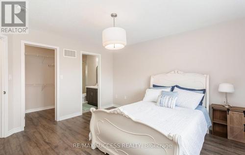 622 Laking Terrace, Milton (Clarke), ON - Indoor Photo Showing Bedroom