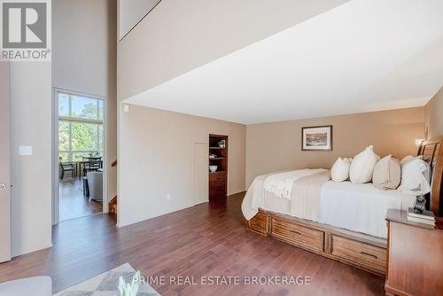 15 Lansdowne Park Crescent, Middlesex Centre (Komoka), ON - Indoor Photo Showing Bedroom