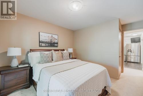 15 Lansdowne Park Crescent, Middlesex Centre (Komoka), ON - Indoor Photo Showing Bedroom