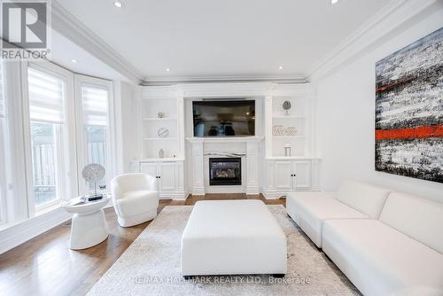 487 Glengarry Avenue, Toronto (Bedford Park-Nortown), ON - Indoor Photo Showing Living Room With Fireplace