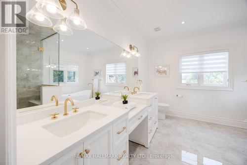 487 Glengarry Avenue, Toronto, ON - Indoor Photo Showing Bathroom